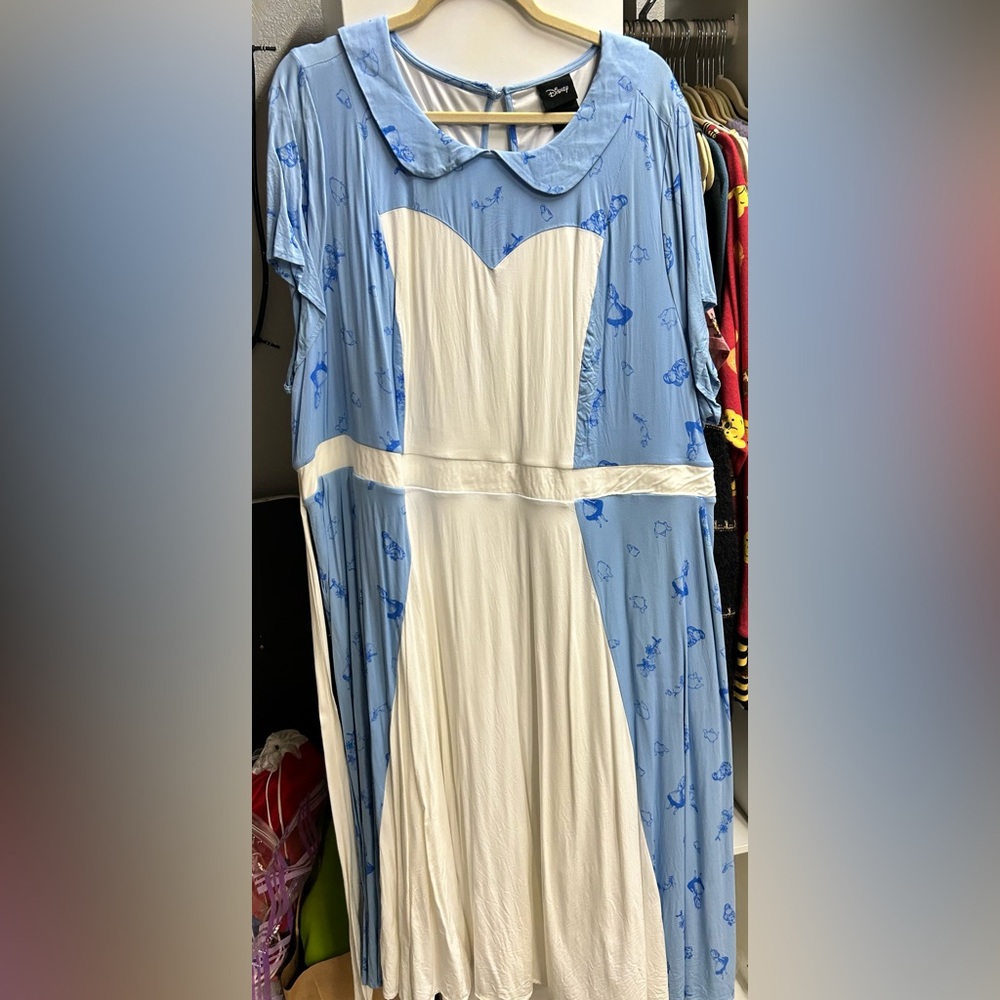Torrid size 4 Disney’s Alice in Wonderland dress costume